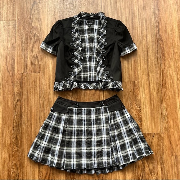 Y2k Bebe Black and White Plaid Cropped Vest Skirt Matching Set - Picture 1 of 10